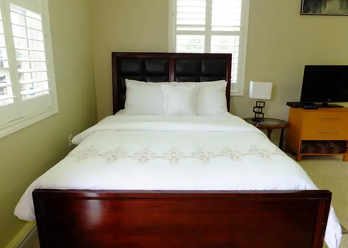 Bluewaters Retreat Bachelor Unit