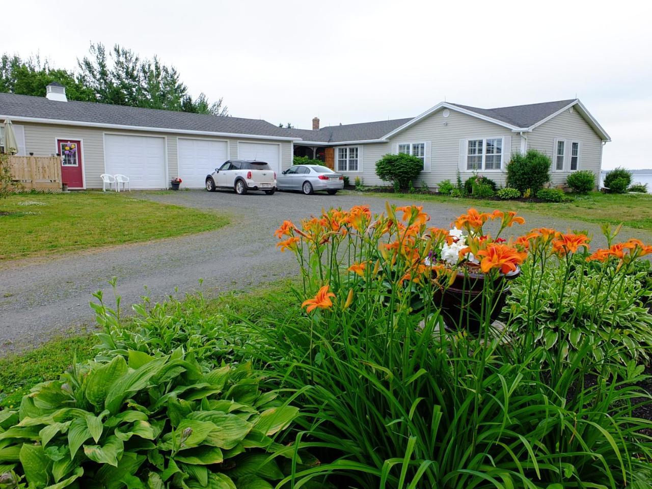 Holiday home Bluewaters Retreat Bachelor Unit