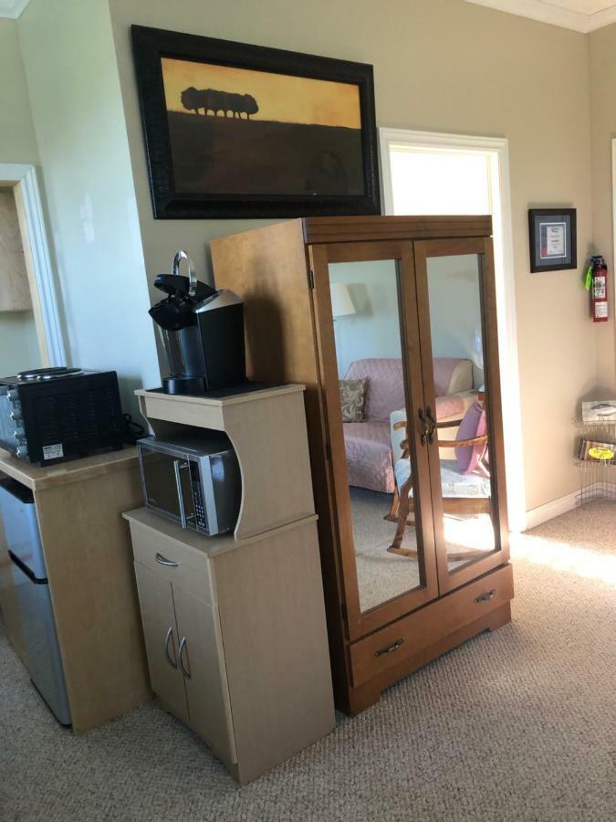 Bluewaters Retreat Bachelor Unit *